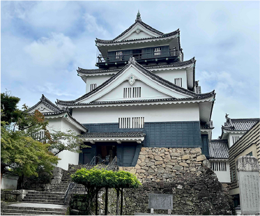 徳川家康公出生の城　岡崎城